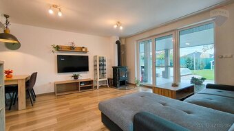 NA PREDAJ: 4-izbový rodinný dom s terasou a bazénom, Most pr - 3