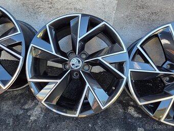 original disky Skoda Triglav Black5x112 r19 et43 7j - 3