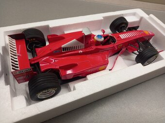 F1 FERRARI F300 1998 MICHAEL SCHUMACHER MINICHAMPS 1:18 - 3