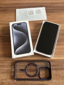 Predám Apple IPhone 15 Pro 128GB - 3
