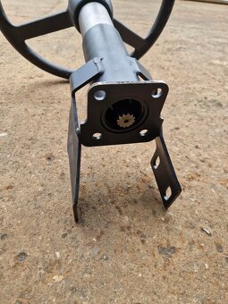 Stĺpik volantu na Zetor 6340 - 3