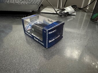 Škoda Superb modrá - 1:43 - Abrex - 3