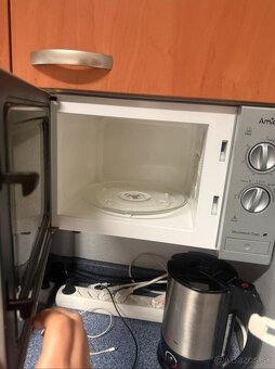 Kuchyňská linka včetně spotřebičů, č. 4025 - 3