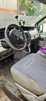 Renault trafic - 3