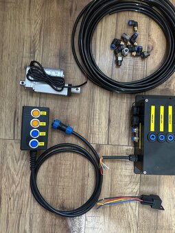Predam dialkove ovladanie navijaku 12/24v IRUM,DTN - 3