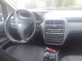 Predám Fiat Grande Punto 1.2 . - 3