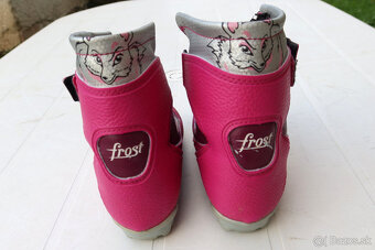 Predám detské bežkárske topánky na viazanie NNN, veľkosť 30. - 3