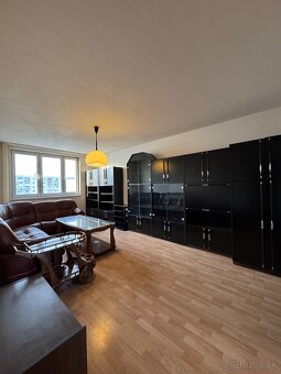 🏡 Na predaj 3-izbový byt - 3