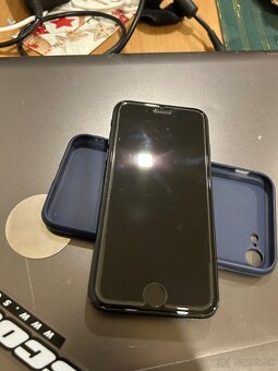 iPhone SE 2020 64GB - 3