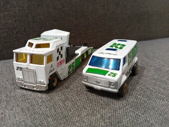 Matchbox Kenworth Racing Transporter #25, Hendrick - 3