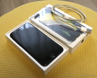 Apple iPhone SE 64GB Black (2020) - 3