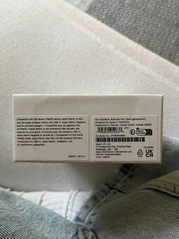 AirPods - 3
