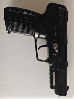 Airsoft plynovka Tokyo Marui FN5-7 – málo používaná - 3