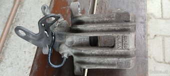 Zadne brzdove strmene octavia2 - 3