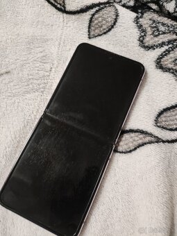 Samsung z Flip 4 - 3
