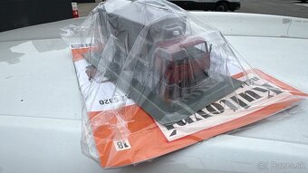 Kultovní náklaďáky minulé éry 1:43 - 3