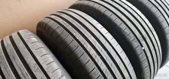 215/65 R17 Goodyear - 3
