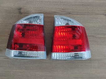 Opel Vectra zadné svetlá - 3