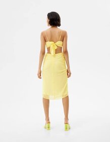 Zvodné žlté šaty - 3