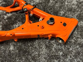 Rám z ktm sxf 450 2022, nádrž, - 3