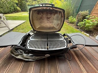 Predam gril WEBER Q2400 - 3