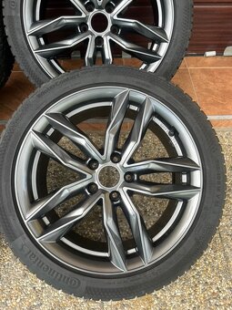 245/40 R18 - 3