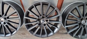 Predám original Škoda Turini elektróny, 5x112 7,5Jx18 ET 51 - 3