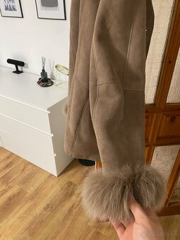 Predám tento krasny Kožuch z ovčej kože - 3