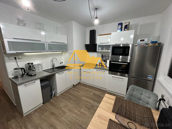 Prenajmem pekný 2 izbový byt v Nových Zámkoch - 3