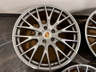 original kolesa porsche r21 Panamera 976044660N - 3