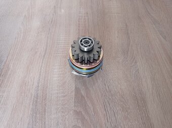 Vodná pumpa na John Deere , 15-zubová - 3