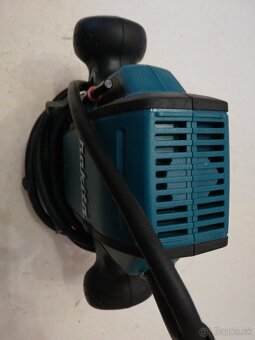 Makita horná frézka 900 - 3