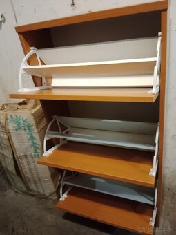 Botník 3-dvierkový, farba čerešňa 
 - 3