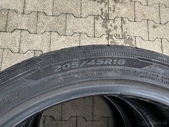 Hankook 205/45 r18 letné - 3