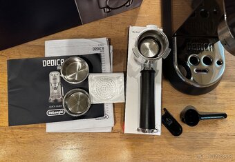 DeLonghi Dedica Arte EC885 - 3