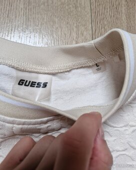 NOVE Guess logovany kremovy crop top, sukna, smotanova sukna - 3