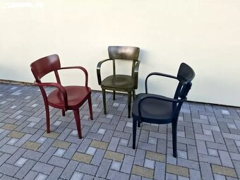 Křesílka Thonet v barevném provedení po renovaci - 3