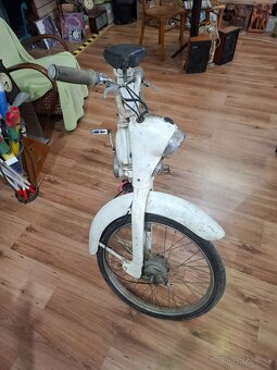 Moped Jawa - 3