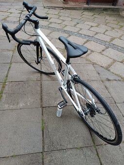 Cestný bicykel Triban - 3