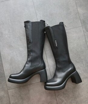 KARL LAGERFELD HI LEG GORE BOOT BLACK LTHR - 3