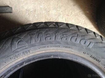 Predám zimné gumi r15 175/65 - 3