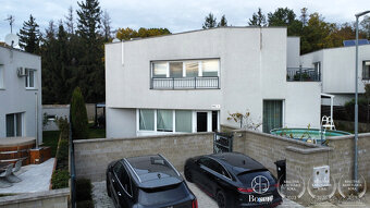 LOYALTERS | 5 izbový rodinný dom v dvojdome - Stupava - 3