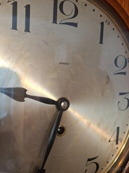 Predám funkčné starožitné nástenné hodiny KIENZLE 80 € - 3
