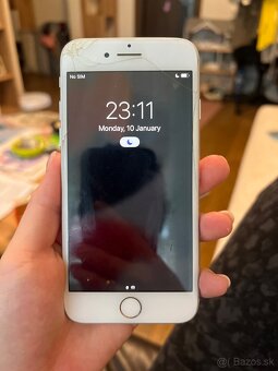iPhone 8 biely 64GB - 3