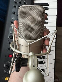 Neumann TLM 49 + pavúk - 3
