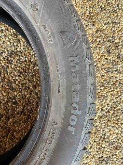 225/55 R 17 - PREDÁM SADU ZIMNÝCH PNEU LEN ZA 125 € - 3