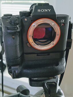 SONY A 7 R lll + Sony FE G 24-70 f4 (24-240 - 3