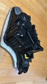 Predam ľavé predné svetlo na Kamión Mercedes Actros MP5 Vo - 3
