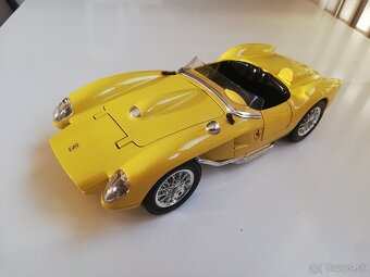 1:18 FERRARI 250 testarossa Bburago - 3