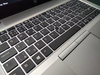 predám Hp elitebook 745 G4 ,AMD A10 quad core,8gb ram , ssd - 3